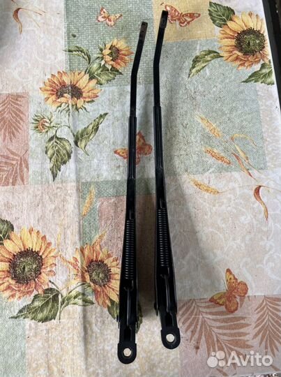 Рычаг стеклоочистителя(поводки) ваз 2114