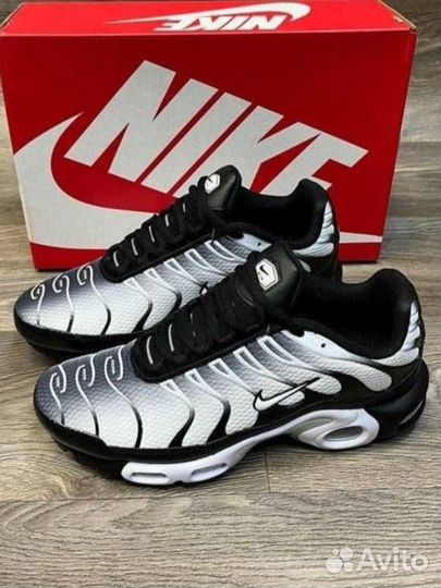 Кроссовки Nike Air Max Tn Plus