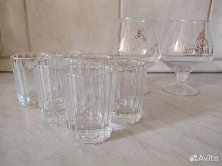 Бутылки из синего стекла. Стекло и хрусталь,винтаж