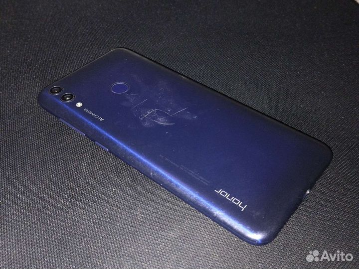 Телефон honor 8c
