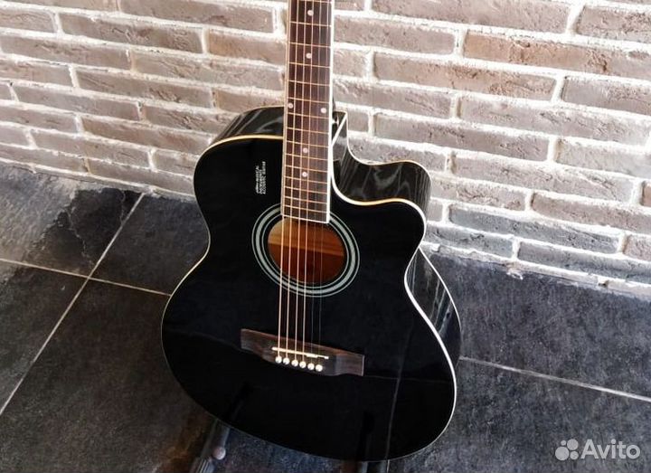 Гитара Elitaro