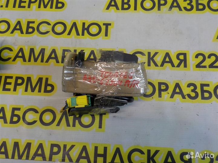 Ремень безопасности с пиропатроном Volkswagen Tou