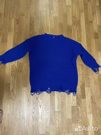 Свитер женский драный