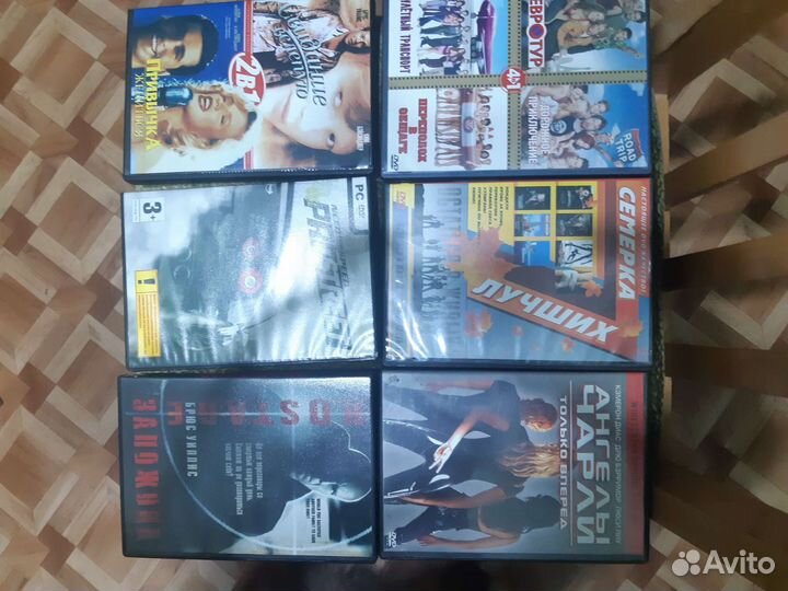 Продаю лицензионные диски с фильмами.каждый 50.р