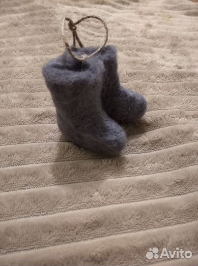 Валеночки- шептуны из шерсти.оберег