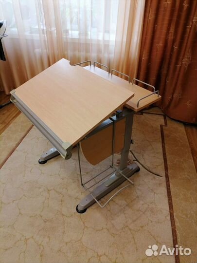 Детский стол парта