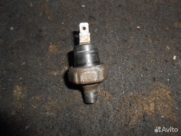 Датчик давления масла Mazda Familia BF(85-87)