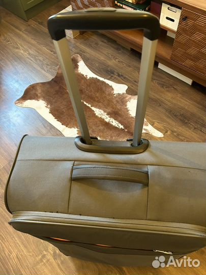 Большой чемодан modo