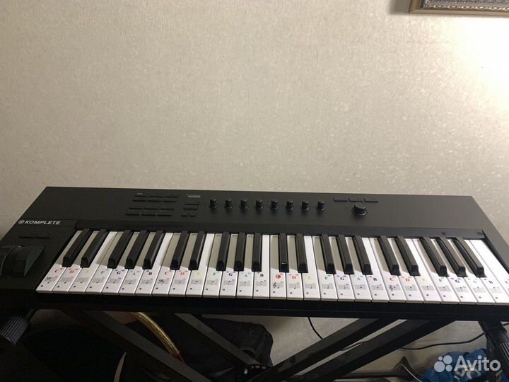 Миди клавиатура NI Komplete Kontrol A49