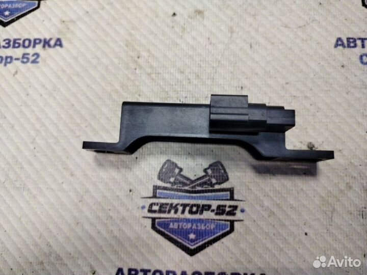 Антенна безключевого доступа Nissan Juke YF15