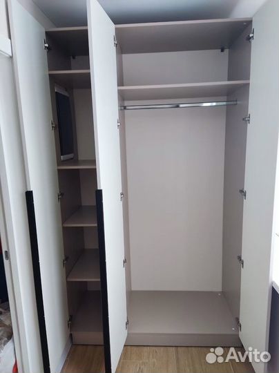 Шкаф распашной