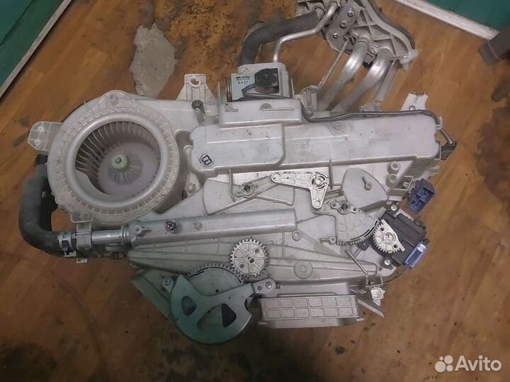 Печка задняя Toyota Land Cruiser 200