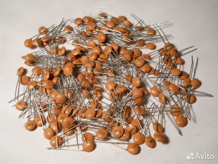 Конденсаторы времён СССР и современные рыжие новые