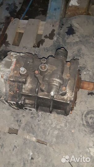 Продам МКПП и рычаги(верхние) toyota toyo ace