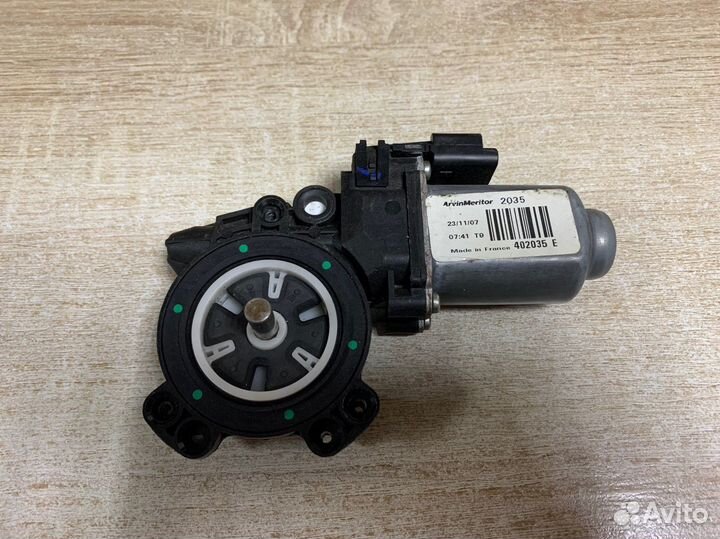 Стеклоподъемник передний левый Nissan Qashqai J10