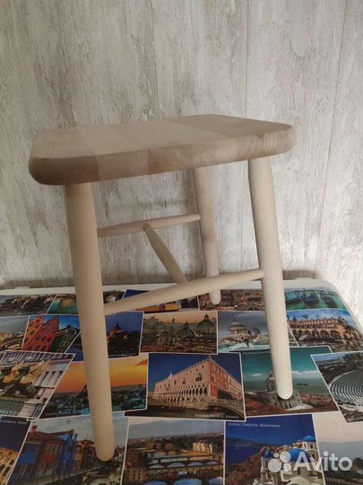 Табуретки деревянные
