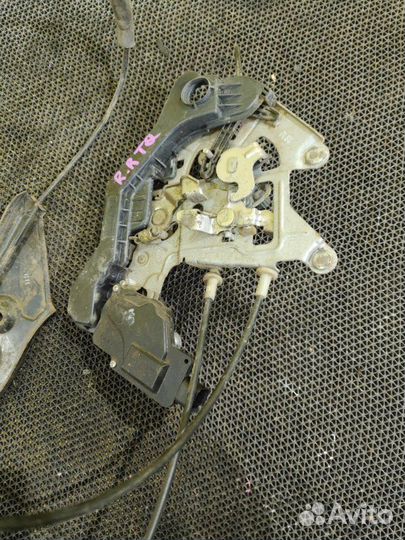 Замок боковой двери задний правый Hyundai Grand