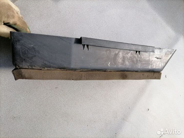 Вещевой отсек Volkswagen Passat (B4)