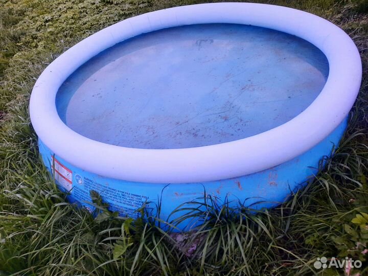 Надувной бассейн