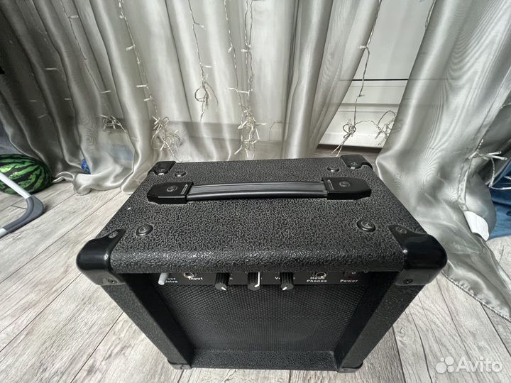 Комбоусилитель