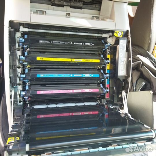 Цветной лазерный принтер бу