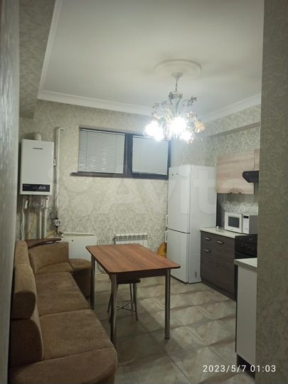 2-к. квартира, 58 м², 1/10 эт.