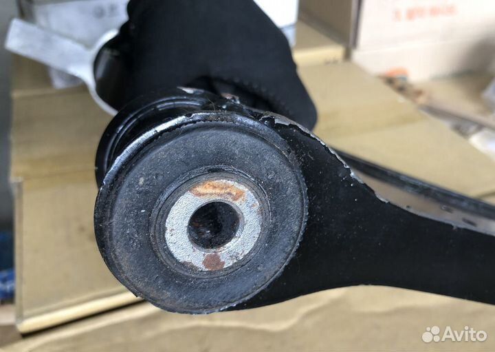 Рычаг передний RH Audi/Seat/Skoda/Volkswagen