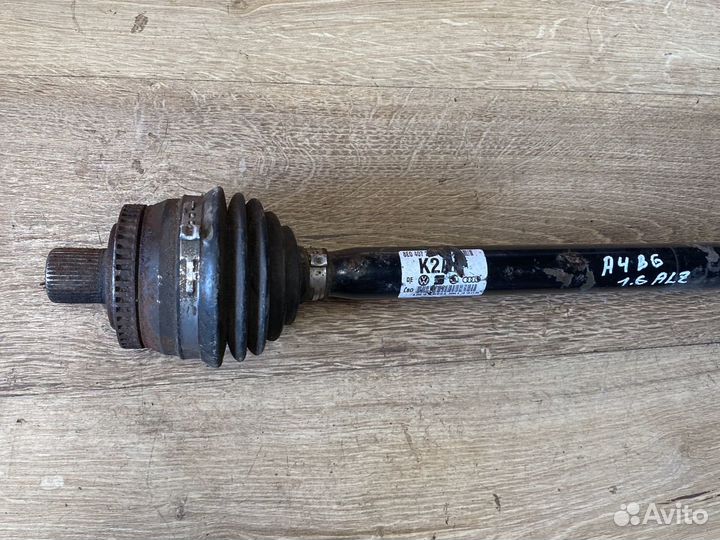 Audi a4 б6 правая полуосьот 1,6 бензин ALZ