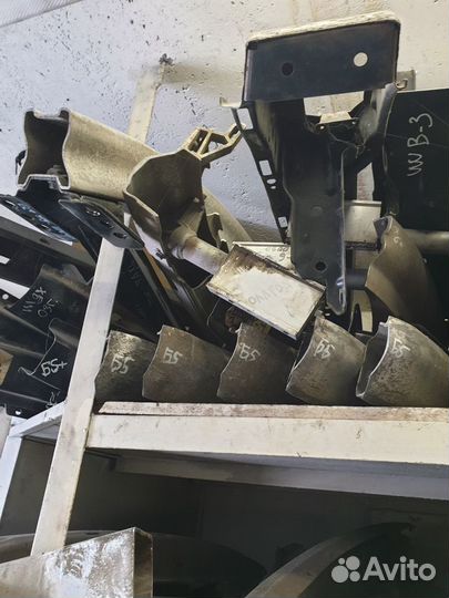 Усилитель переднего и заднего бампера Ауди WV