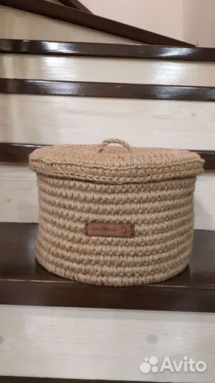 Корзина с крышкой
