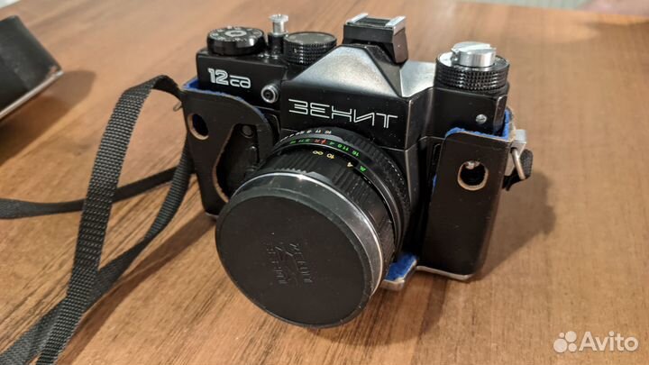 Зеркальный пленочный фотоаппарат Зенит 12 сд