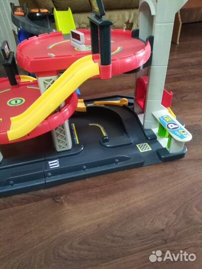 Продаётся парковка ELC