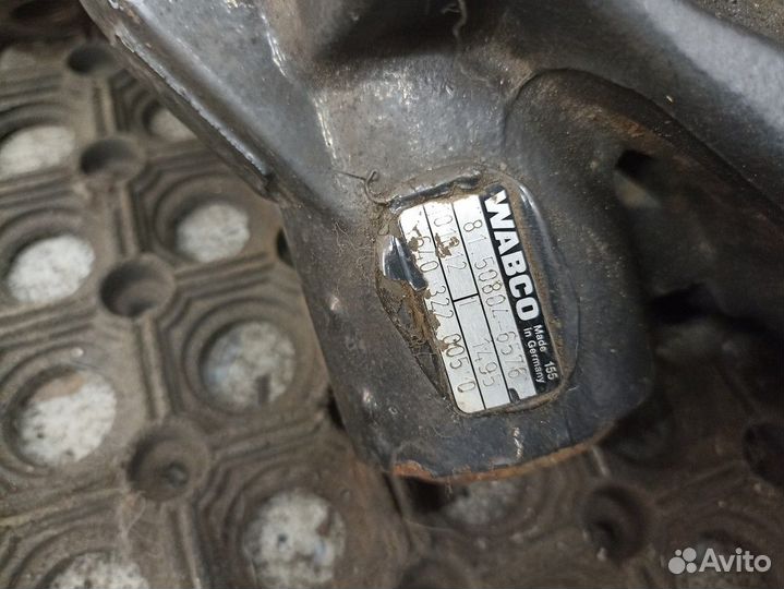 Суппорт передний правый Man TGA, Man TGS, Man TGX