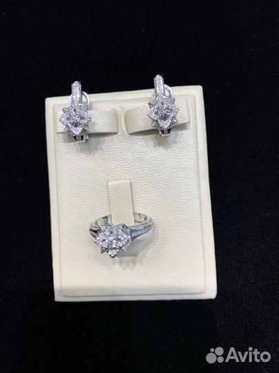 Роскошный Комплект из золота с бриллиантами Michae