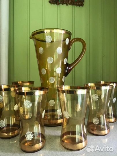 Кувшин и 6 стаканов