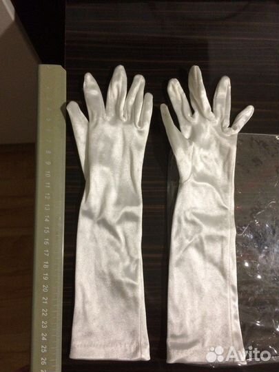 Перчатки белые праздничные детские