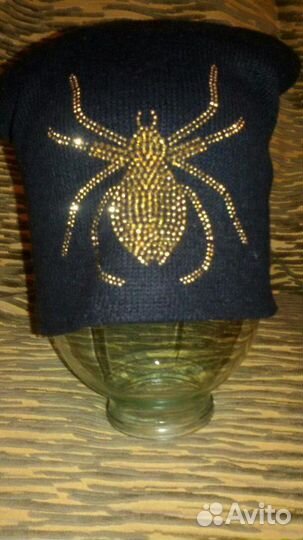 Шапка с пауком