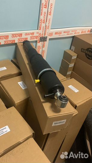 Задний пневмоамортизатор Cadillac Escalade