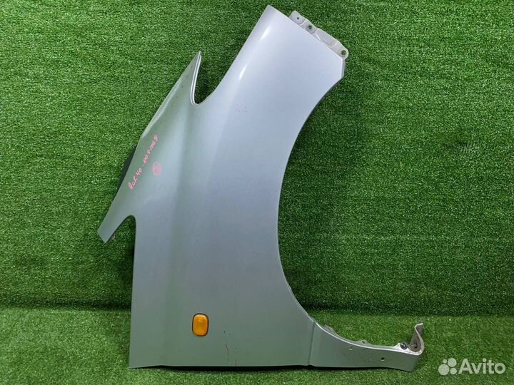 Крыло переднее правое Toyota Estima ACR40