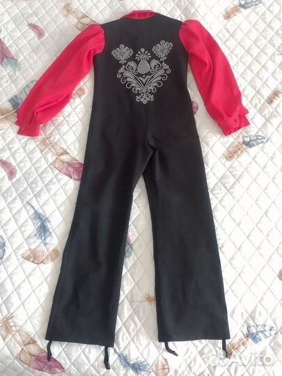 Костюм фигуриста для выступлений