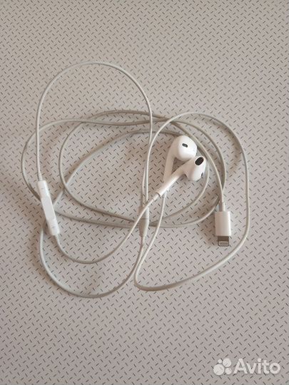 Наушники apple earpods lightning