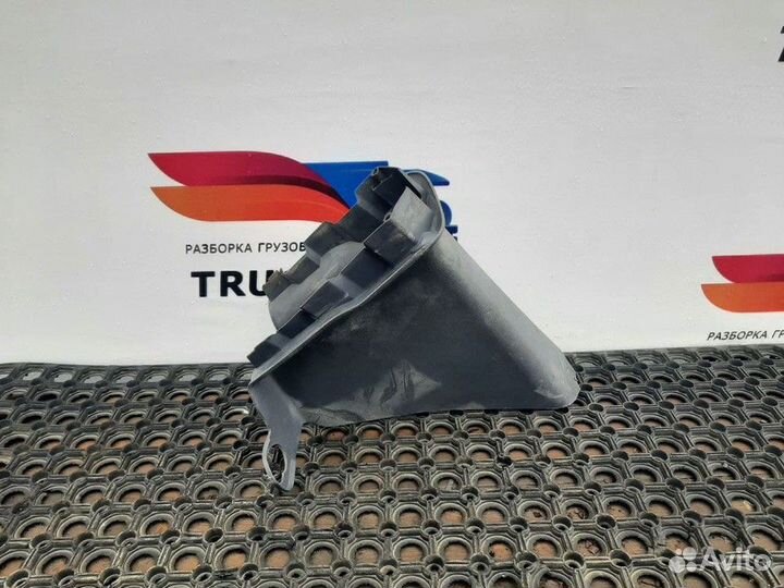 Кожух рулевой колонки нижний