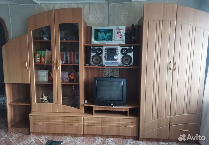 Стенка в гостиную