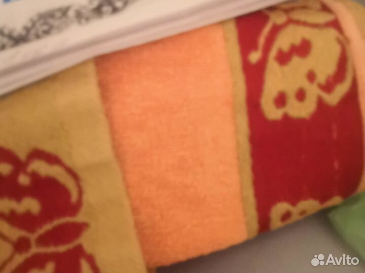 Посуда, книги, полотенца