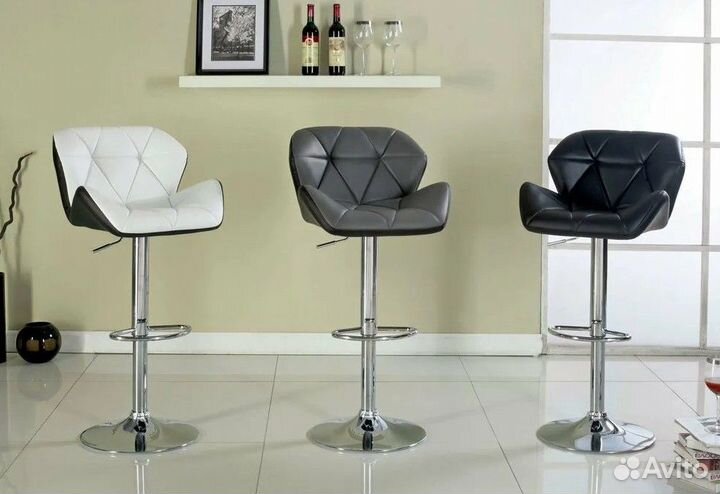 Стул для мастера педикюра, косметолога