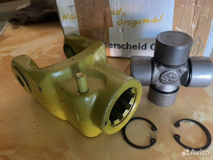 Крестовина d 32 мм с вилкой AG 1 3/8