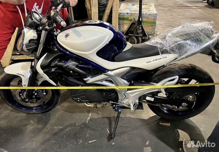 Suzuki gladius 400