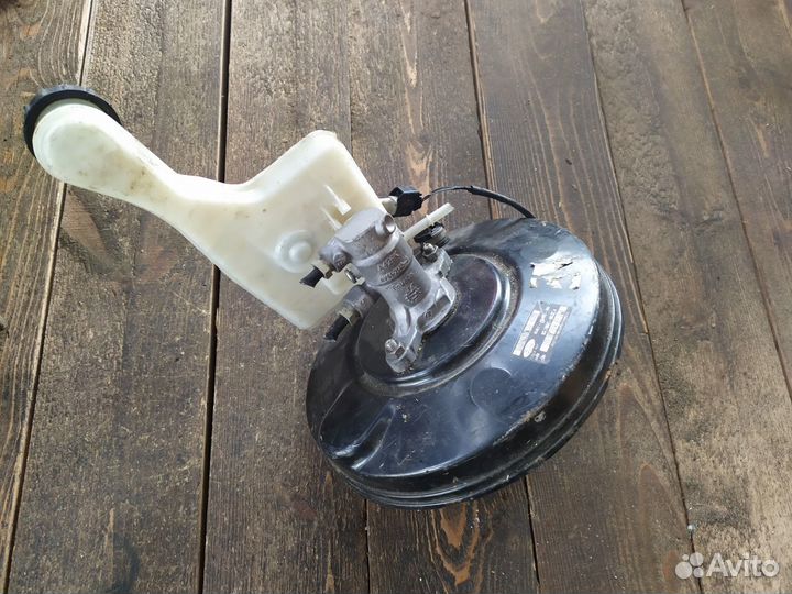 Вакуумный усилитель тормозов Ford Focus 2 2003
