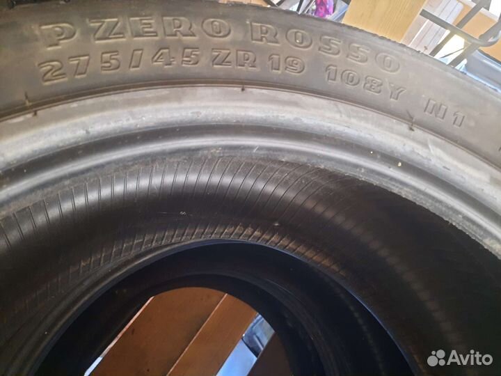 Pirelli P Zero Rosso 275/45 R19