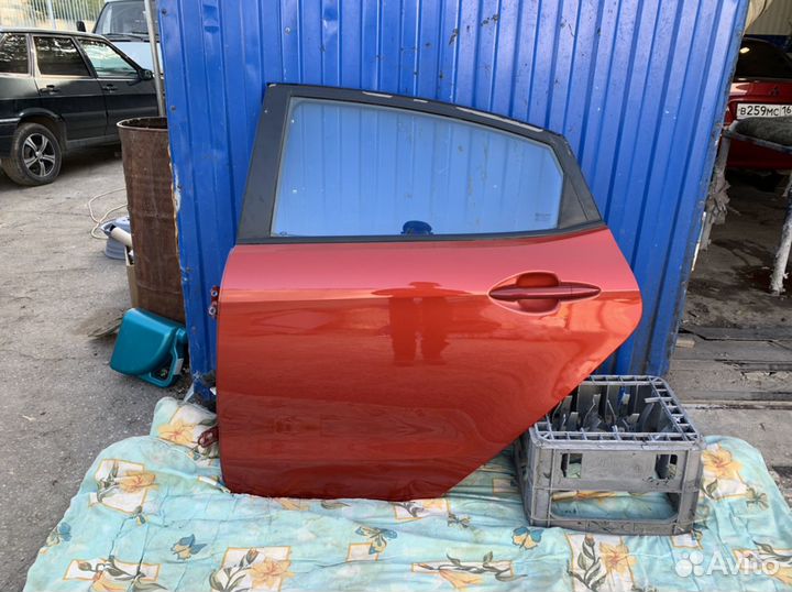 Дверь задняя левая Kia Rio 3 Оригинал